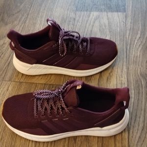 MENS ADIDAS ATHLETIC RUNNING SHOES SIZE 8.5